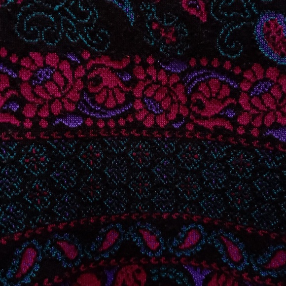 The American Collection Vintage Sweater - Picture 6 of 7